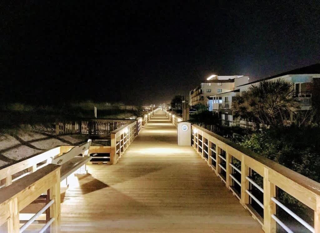 Harbour 17 At The Cb Boardwalk Walk To Everything!